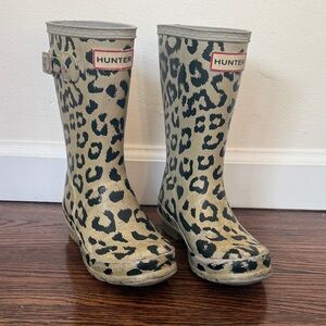 Hunter Leopard-Pattern Rain Boots in Beige and Black